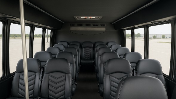 new braunfels 28 passenger minibus